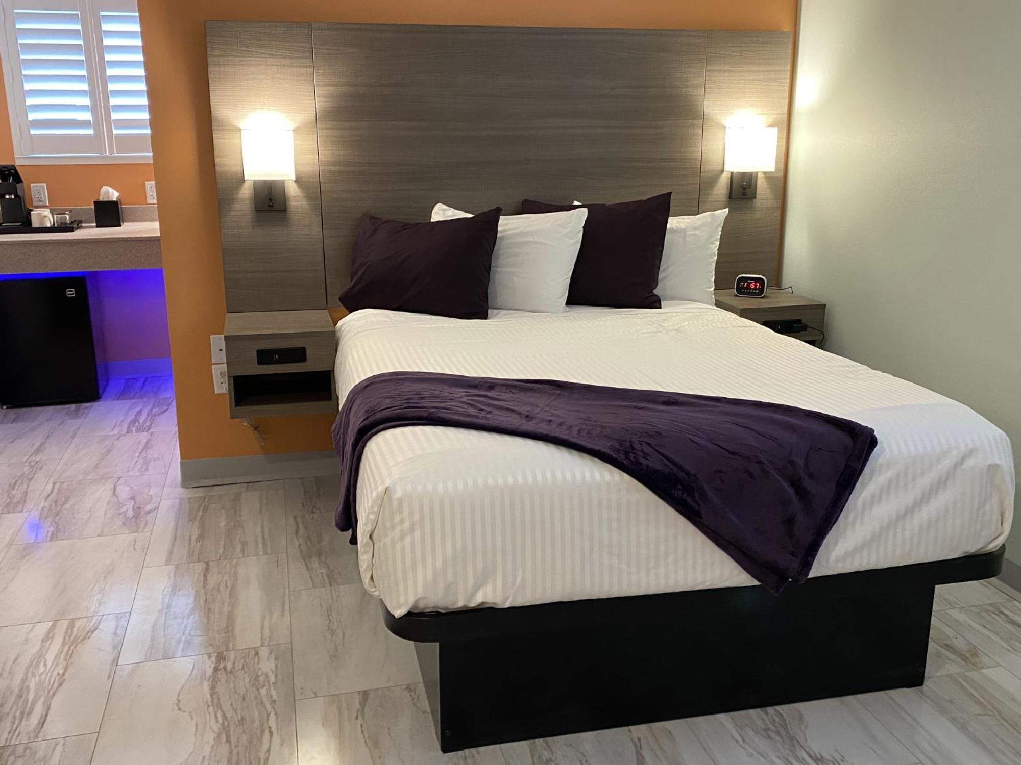 Worthington Of Logan Hotel Bagian luar foto