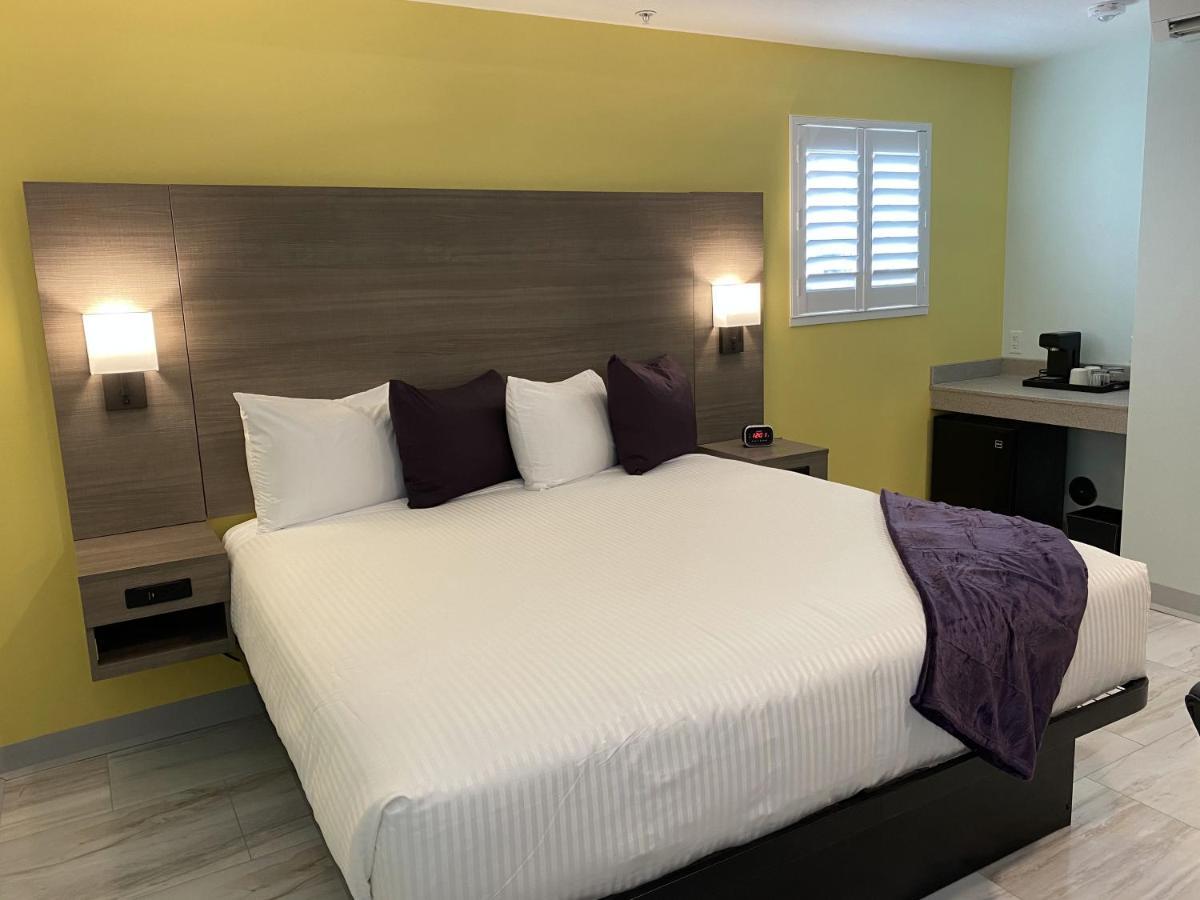 Worthington Of Logan Hotel Bagian luar foto
