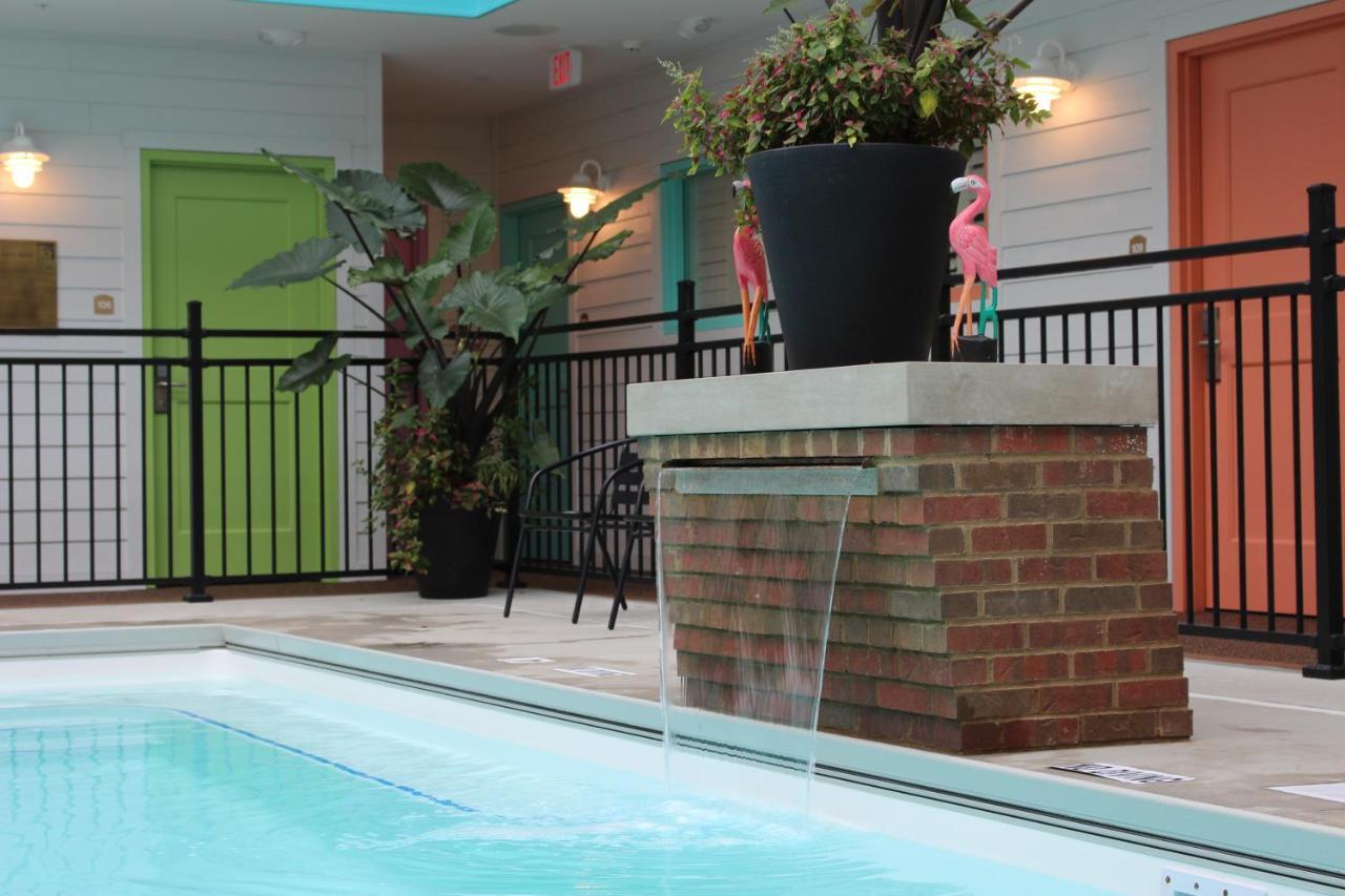 Worthington Of Logan Hotel Bagian luar foto